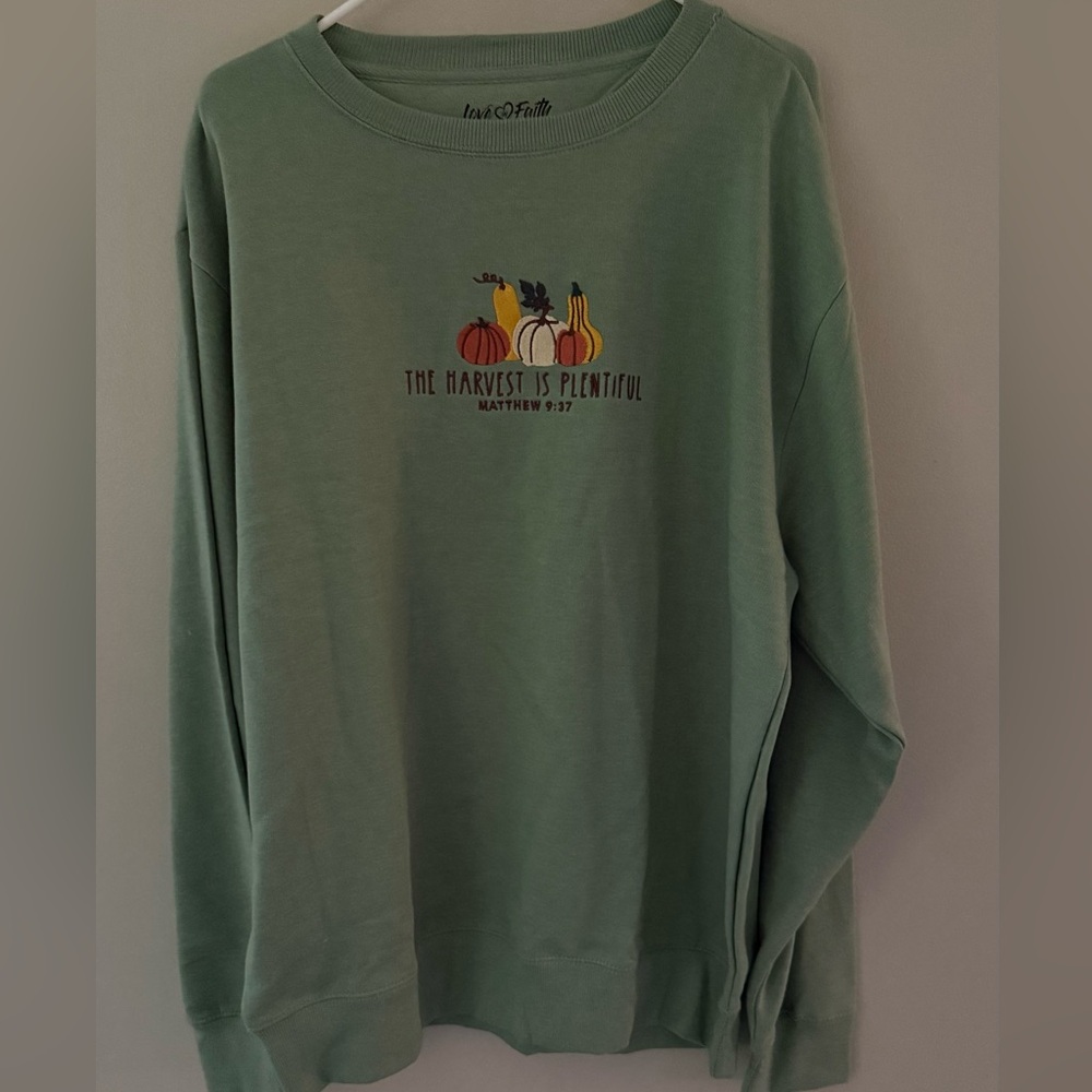 NWOT! Love in Faith “The Harvest is Plentiful Matthew 9:37” Thanksgiving Pullove